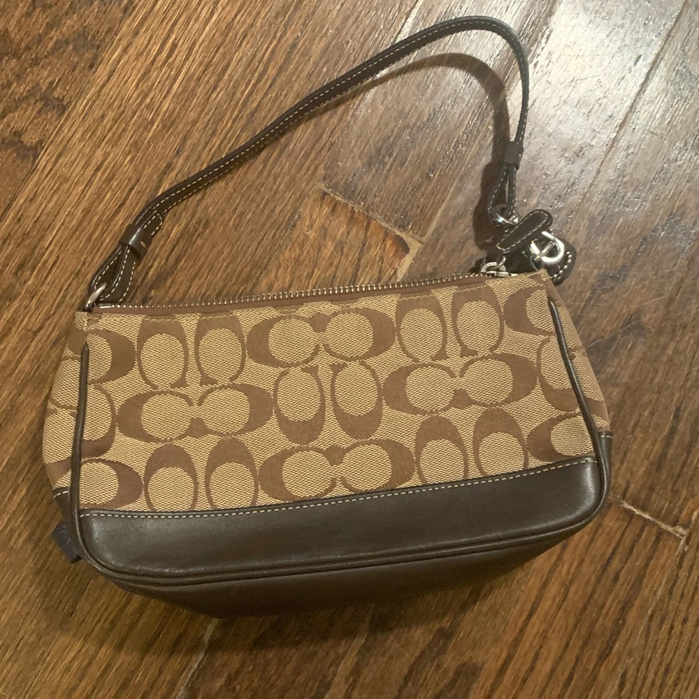 Small Coach shoulder bag